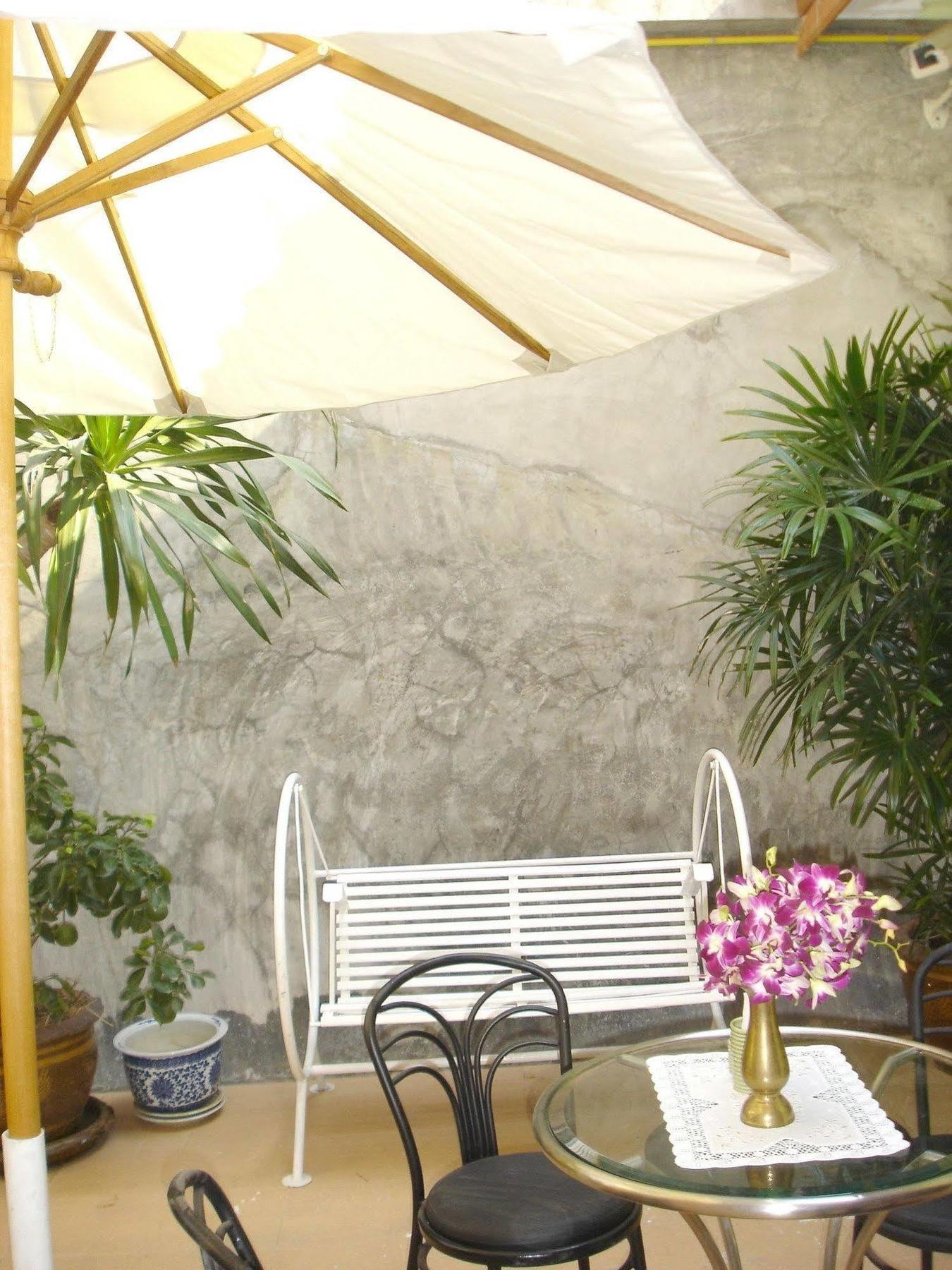 The Bang Khun Phrom Suites Bangkok Exterior photo